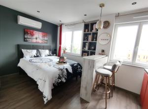 Appartements Remarkable air-con 1-Bed Apartment by Paris : photos des chambres