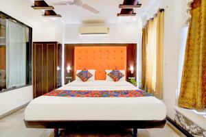Hotel Mandiram Palace