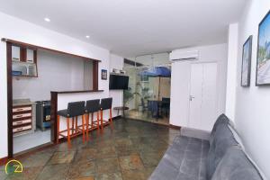 Lindo sala e quarto, pé na areia em Ipanema