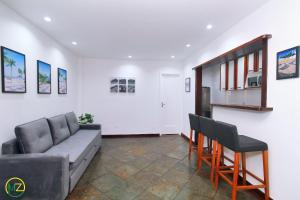 Lindo sala e quarto, pé na areia em Ipanema