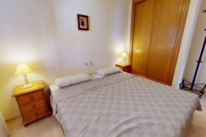 Immaculate bungalow with amazing sea views