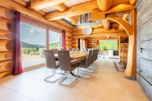 Chalets Merveille architectural en rondins chalet Whistler : photos des chambres
