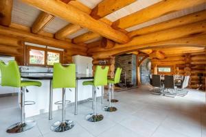 Chalets Merveille architectural en rondins chalet Whistler : photos des chambres