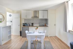 Appartements Le Haut de la Roseraie - Studio 3p avec vue mer : photos des chambres