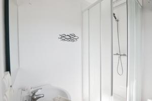 Appartements Le Haut de la Roseraie - Studio 3p avec vue mer : photos des chambres