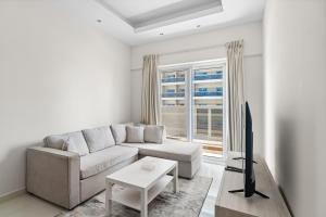 Modern 1 bedroom apartment in Sports City