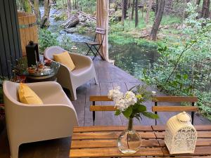 Wild Glamping Portugal - relax by Serra de Arga waterfalls in Viana do Castelo with hot tub