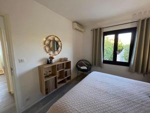 Villas Villa Sampiero, sur mer, piscine et plage a pieds : photos des chambres