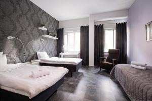 Family Room (2 Adults + 1 Child) room in Hotel CityHovi