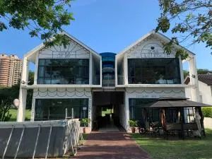 2D Fantastic Villa Best HomeStay - Kampong Batang Melekek