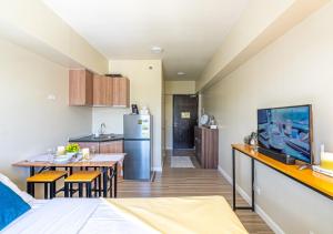 Cozy Condo in IT Park Cebu Mountain View
