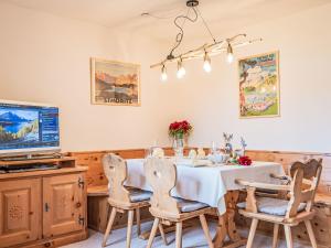 Apartment Chesa Polaschin B - B10 - Sils by Interhome