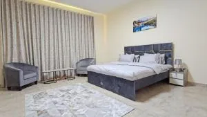 Luxurious Furnished Apartment Prime Location - Al Mafrak