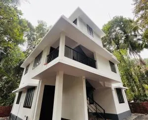 Montage Villa - Mukkam