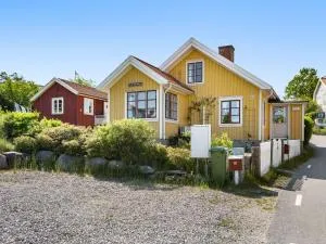 Holiday Home Fjällbacka by Interhome - Gerlesborg