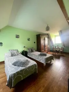 La Chambre Des Issarts - 热夫雷尚贝尔坦