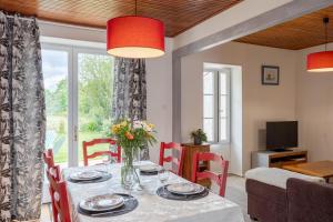Maisons de vacances Maison calme terrasse et jardin : photos des chambres