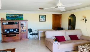 LMHA22 Marinesco 2, One Bedroom Apartment with Pool View