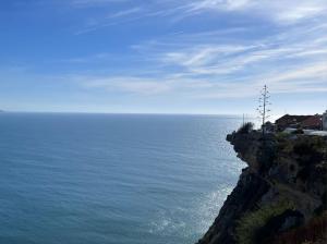 Close to Everything Bright Modern Apartment