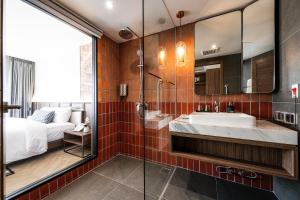 Phòng Có Giường Cỡ King - Phù Hợp Cho Khách Khuyết Tật (King Room - Disability Access)