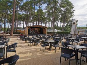 MH 395 3 chambres et 1 salle de bain dans camping 4 étoiles