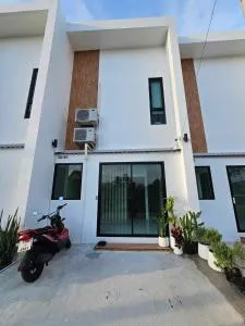 Haru Inn Airport - Ban Bo Han