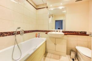 GuestReady - Rosey Delight in South Kensington