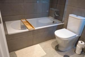 Flower gardens Estepona, Close to historic centre