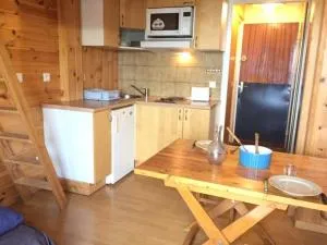 Studio cosy en front de neige à Risoul 1850, accès direct aux pistes et commodités, 2 couchages - FR-1-330-493 - Siguret