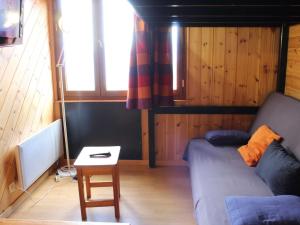 Studio cosy en front de neige à Risoul 1850, accès direct aux pistes et commodités, 2 couchages - FR-1-330-493