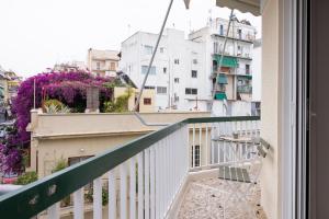 Athens Lovely Home with 2 Bedrooms-Next to Metro