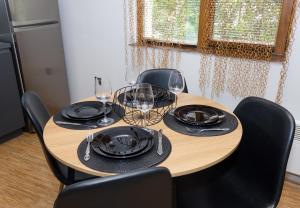 Modern Comfort in Central Varna with WorkSpace by Flat Mаnаger