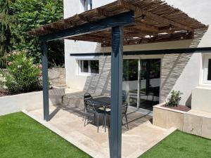 Appartements Appartement Proche Hopital, Jardin privatif : photos des chambres