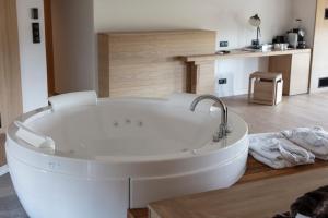 Hotels Hotel & Restaurant Origines par Adrien Descouls - Teritoria : photos des chambres