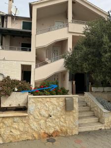 APARTMAN 1 Istočna Gomilica