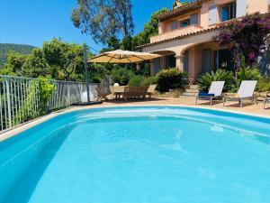 Villa les santons vue panoramique mer Golfe de Saint Tropez 4 étoiles