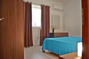 Ivy Rose - Marsaxlokk