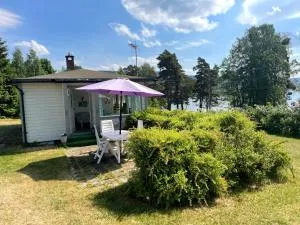 Furuly by Norgesbooking - cabin 20 meters from the beach - Båtstø