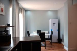 Spacious 5 bedroom House London