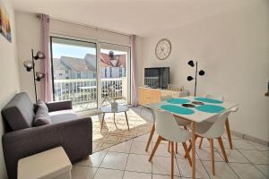 Annonce professionnelle. T2 Cabine avec balcon, 4 personnes au cœur de la ville et à deux pas du sable chaud