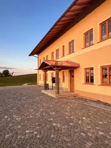 Stay Nice Apartments Dorfen Nähe München Jacuzzi Grillkota 75 Zoll TV - Schwindegg