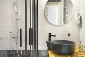 Sunset Premium Studio D