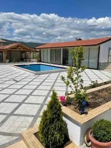 Boris House 5 bed Villa & Private Pool - Vikhren