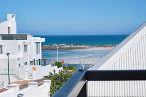 Cape Coastal Villa - Blouberg Village