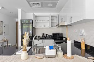 Silkhaus Vacation Homes Luxury 1BDR Near NYU Abu Dhabi