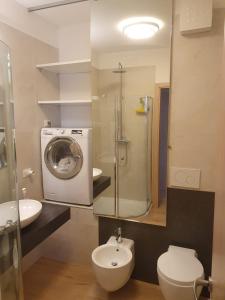 VINC & TROTTI HOUSE OF DÈJÀ-VU