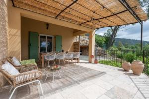 06TOUR villa Tourrettes