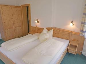 Apartment Diana-3 by Interhome