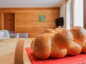 Apartment Rosablanche E003A by Interhome