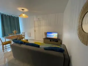 Ma Belle Conciergerie - Charmant 2 pièces centre ville St Fargeau Ponthierry - 圣法戈蓬蒂埃里